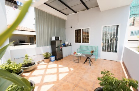 Căn hộ dịch vụ ban công lớn thoáng mát q3, 40m2