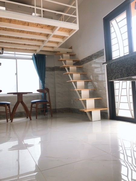 Duplex ban công view thoáng mát Quận 7, 30m2