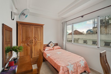 Căn hộ cửa sổ lớn thoáng mát CMT8 Quận 10, 30m2