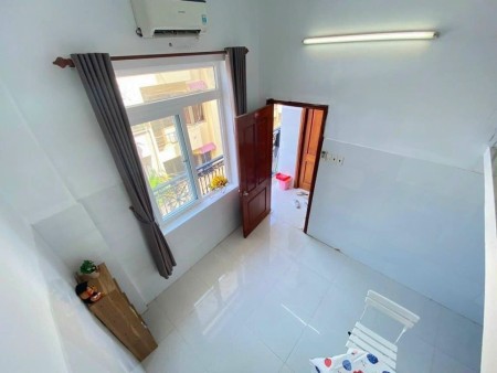 Phòng trọ mới 100% có gác cao 2m gần Sân Bay TSN, 30m2