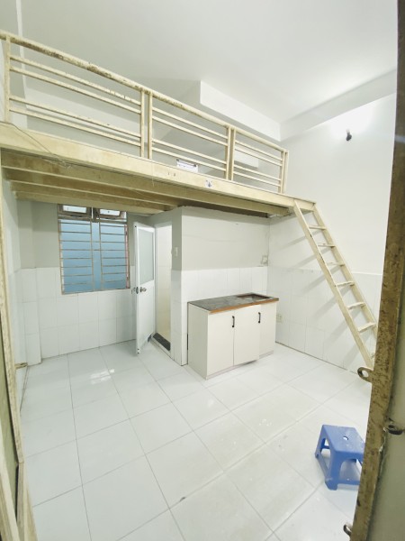 Phòng rộng ở được từ 3 - 4 người, giá hssv, cửa sổ ánh sáng tự nhiên, 25m2