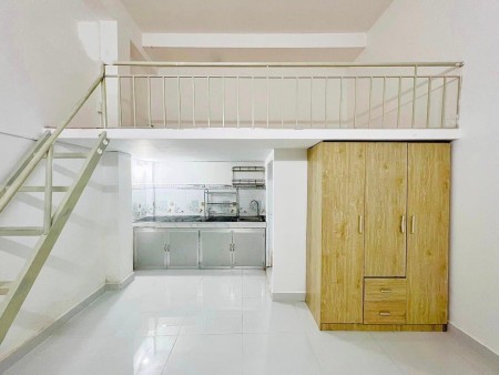 Cho thuê phòng có gác, máy lạnh ở p4 Tân Bình, 25m2