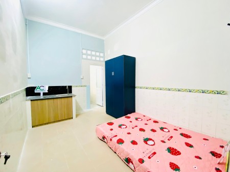 Cho thuê phòng trọ Nội Thất Cơ Bản ngay Bến Xe Miền Đông, 30m2