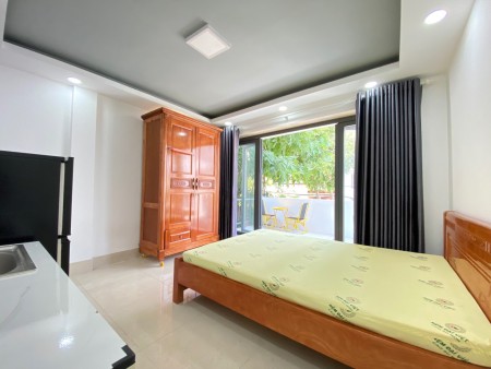 Cho Thuê Căn Hộ Cửa Sổ Lớn Kèm BanKon Rộng Gần Lotte Mart Quận 7, 35m2