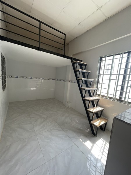 Chính chủ cho thuê 2 phòng có gác ở Tân Phú, 28m2