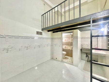 Phòng còn trống sạch sẽ Thoáng mát ở ngay đường Tân Sơn Nhì, Tân Phú, 25m2