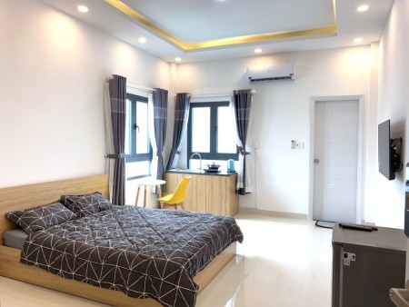 Studio full nội thất cửa sổ lớn, 50m2