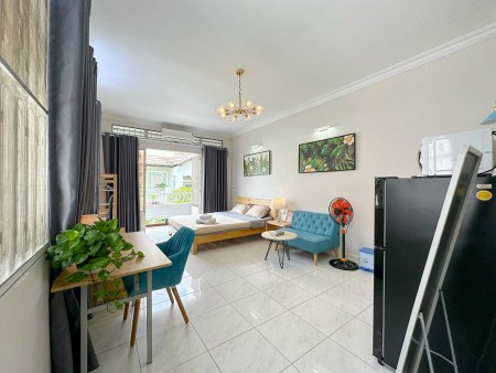 Căn hộ có ban công, Quận 3, gần Chợ Tân Định, chợ Phú Nhuận, cầu Công Lý, 40m2