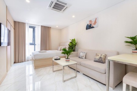 Căn hộ 1 PN cửa số lớn full nội thất Thạch Thị Thanh Q1, 40m2
