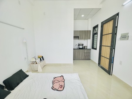 Phòng Trọ Mới Xây 100% Ban Công Thoáng Ngay Hòa Bình, Tân Phú, 25m2