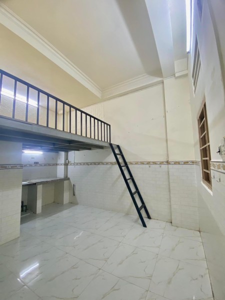 Phòng cho thuê gác cao ngay gần Trương Công Định, phường 12, Tân Bình, 30m2