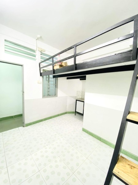 Trống phòng rộng thoáng gần cầu vượt Hoàng Hoa Thám, Etown Cộng Hoà, 23m2