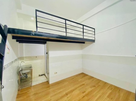 Cho thuê phòng trọ giá rẻ có sẵn máy lạnh tại Tân Bình, 25m2