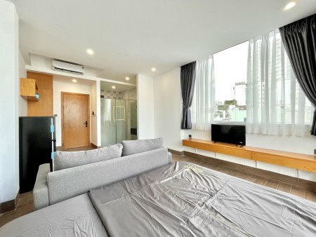 Cho thuê căn hộ quận 3, có thang máy, ngay hồ Con Rùa, 25m2