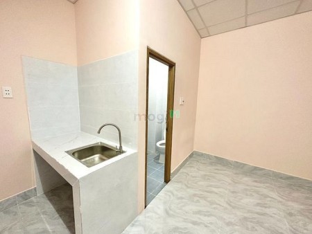 Phòng trọ giá rẻ ở Phạm Văn Bạch Tân Bình, 25m2