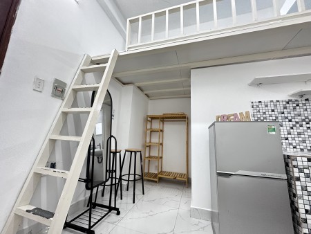 Trống sẵn Duplex gác cao nội thất có thể vào ở liền ngay chợ Tân Hương, 27m2