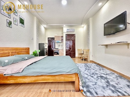 Sẵn Studio cửa sổ lớn Quận 1, gần Chợ Tân Định và Công viên Lê Văn Tám, 35m2