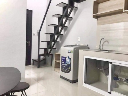 Phòng Gác cao Gần Khu Chế Xuất, Đh UFM, gần quận 4 và Trung tâm, 35m2