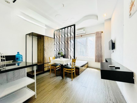 Sẵn Studio cửa sổ lớn siêu thoáng, Quận 1, gần công viên Lê Văn Tám, thuận tiện Quận 3, 35m2