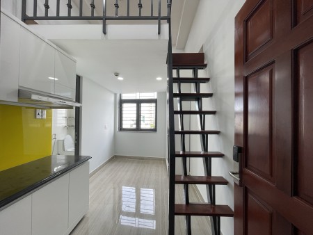 Căn hộ Duplex cửa sổ _ ánh sáng tự nhiên gần Cao đẳng giao thông vận tải, 25m2