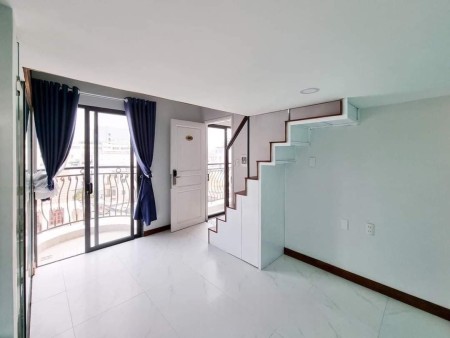 Căn hộ gác cao ban công Lâm Văn Bền Q7 gần Lotte, 30m2
