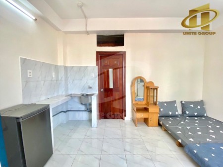Studio cửa sổ đón gió thoáng Nguyễn Văn Linh, gần cầu Tân Thuận, 40m2