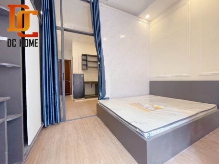 Căn hộ 1PN. Ban công lớn quận 1. nguyễn cảnh chân cầu Nguyễn văn cừ, 40m2