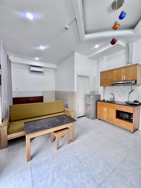 Căn hộ ban công cửa sổ Q4 thuận tiện cho người làm việc tại Q1, 40m2