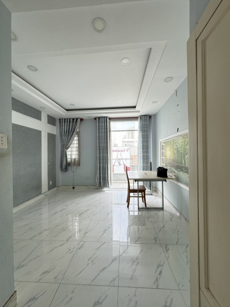 Căn hộ Studio ban công thoáng mát Đường số 37 Tân Quy Q7 gầN cầu Kênh Tẻ, Q4, ĐH Tôn Đức Thắng, 35m2