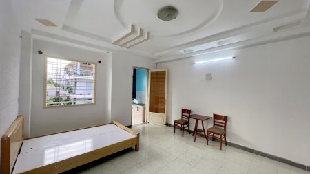 Cho thuê căn hộ Studio bancol tại Tân Bình, 35m2