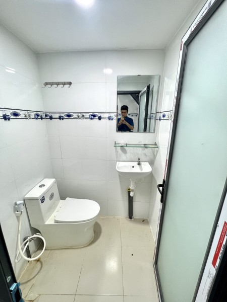 Khai trương dãy Phòng trọ mới xây dạng 1 trệt 1 lửng sát bên trường Đại học Văn Lang chỉ 5 bước chân, 40m2