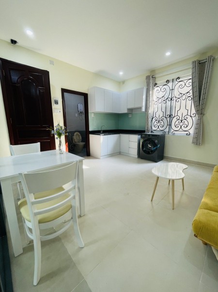 Trống sẵn 1PN cửa sổ Quận 1 gần Chợ Thái Bình, gần nhà thờ Giáo xứ Cầu Kho, 30m2