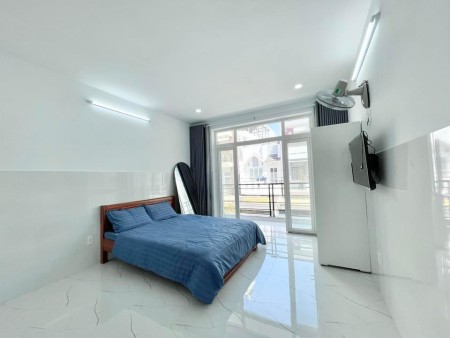 STUDIO ban công cửa sổ - gần chợ Tân Mỹ, 27m2