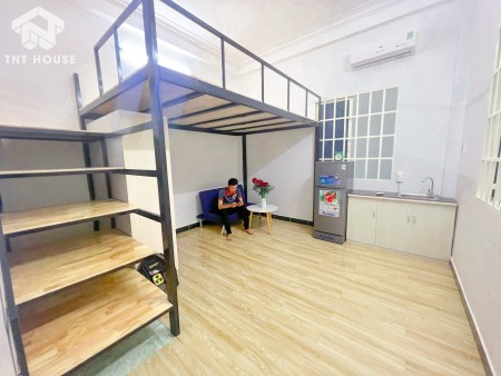 CHDV FULL nội thất sang - xịn - mịn giá siêu rẻ gần Sân Bay, 30m2