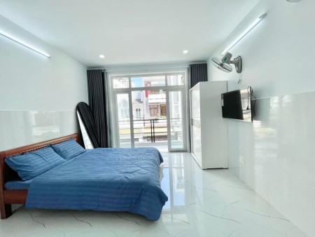 Studio FULL nội thất, BAN CÔNG trung tâm Q7, 30m2