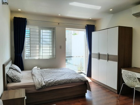 Trống căn studio, bếp rộng, ban công thoáng Quận 1 gần Công viên Lê Văn Tám, gần chợ Tân Định, 30m2