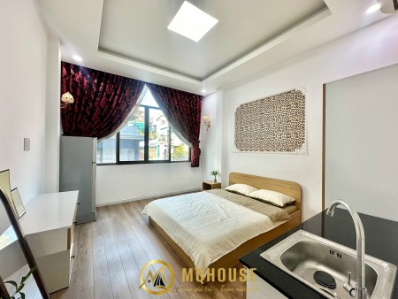 Trống sẵn Studio full nội thất, cửa sổ lớn, Quận 1, gần Hồ Con Rùa, gần Nhà thờ Đức Bà, 30m2