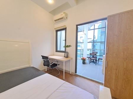 Căn hộ ban công, khu Him Lam, gần cầu kênh tẻ, Trung sơn, sát Khánh Hội Q4, 25m2