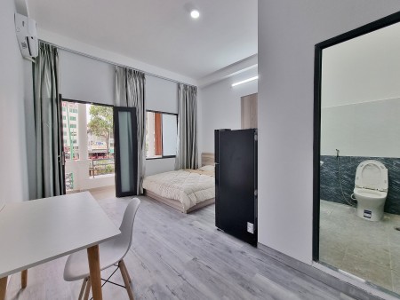 Cho Thuê Phòng Ban Công Hoàng Sa Tân Bình Gần Gần Trung Tâm, 40m2