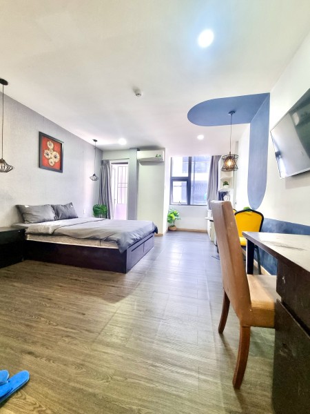 Cho thuê căn hộ Q1 cửa sổ lớn MIỄN PHÍ giặt sấy CV lê văn tám, 30m2