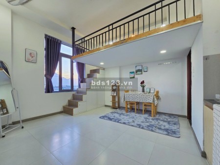Duplex giá rẻ full nội thất, cửa sổ đón nắng ngay Âu Cơ, 30m2