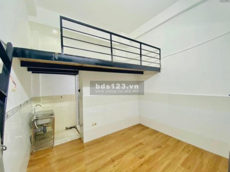Phòng trọ giá rẻ có sẵn máy lạnh ngay Tân Bình, 20m2