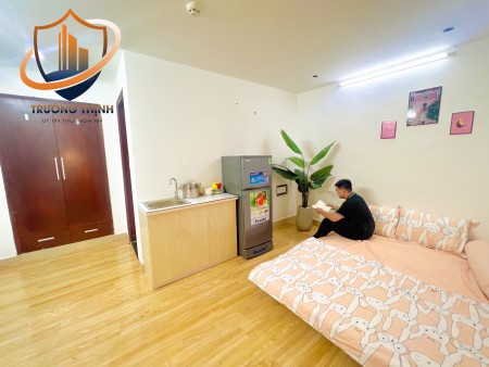 CHDV tách bếp full nội thất đầy đủ tiện nghi gần Công viên Hoàng Văn Thụ Tân Bình, 28m2