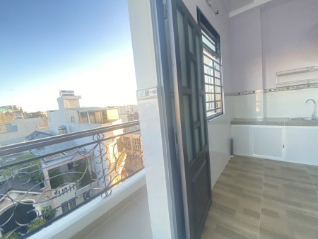 Cho thuê phòng full nội thất có ban công ở Nguyễn Hữu Tiến, Tân Phú, 25m2