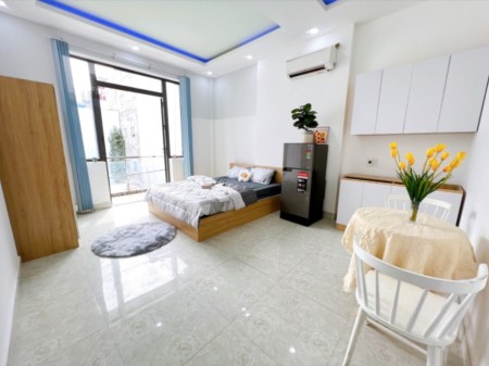 PHÒNG BAN CÔNG GIÁ RẺ TÂN BÌNH GẦN SÂN BAY, 40m2