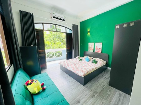 Trống studio ban công thoáng Quận 1 ngay Trần Hưng Đạo gần ĐHKH - TN, gần ĐH Sài Gòn, 30m2