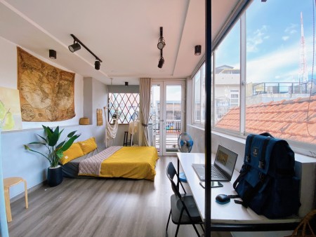 Sẵn Studio full nội thất, Ban công, Quận 1, gần Hồ Con Rùa, gần Nhà thờ Đức Bà, 30m2