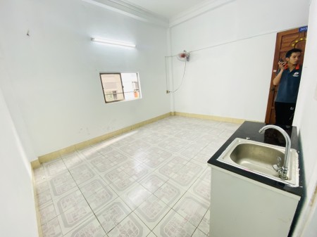 Trọ Giá rẻ Nguyễn Quang Bích -Tân Bình Siêu tiện nghi ngay Cộng Hòa, sân bay cv Hoàng Văn Thụ, 5p., 30m2