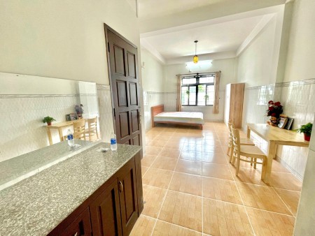 CHDV full nội thất ngay chợ Tân Hương - rộng 45m2 - chỉ 4tr, 45m2