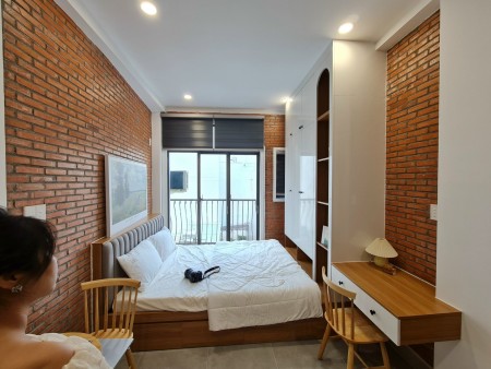 Cho thuê căn hộ Q1, phòng sạch sẽ có ban công thoáng mát, nguyễn trãi, 30m2